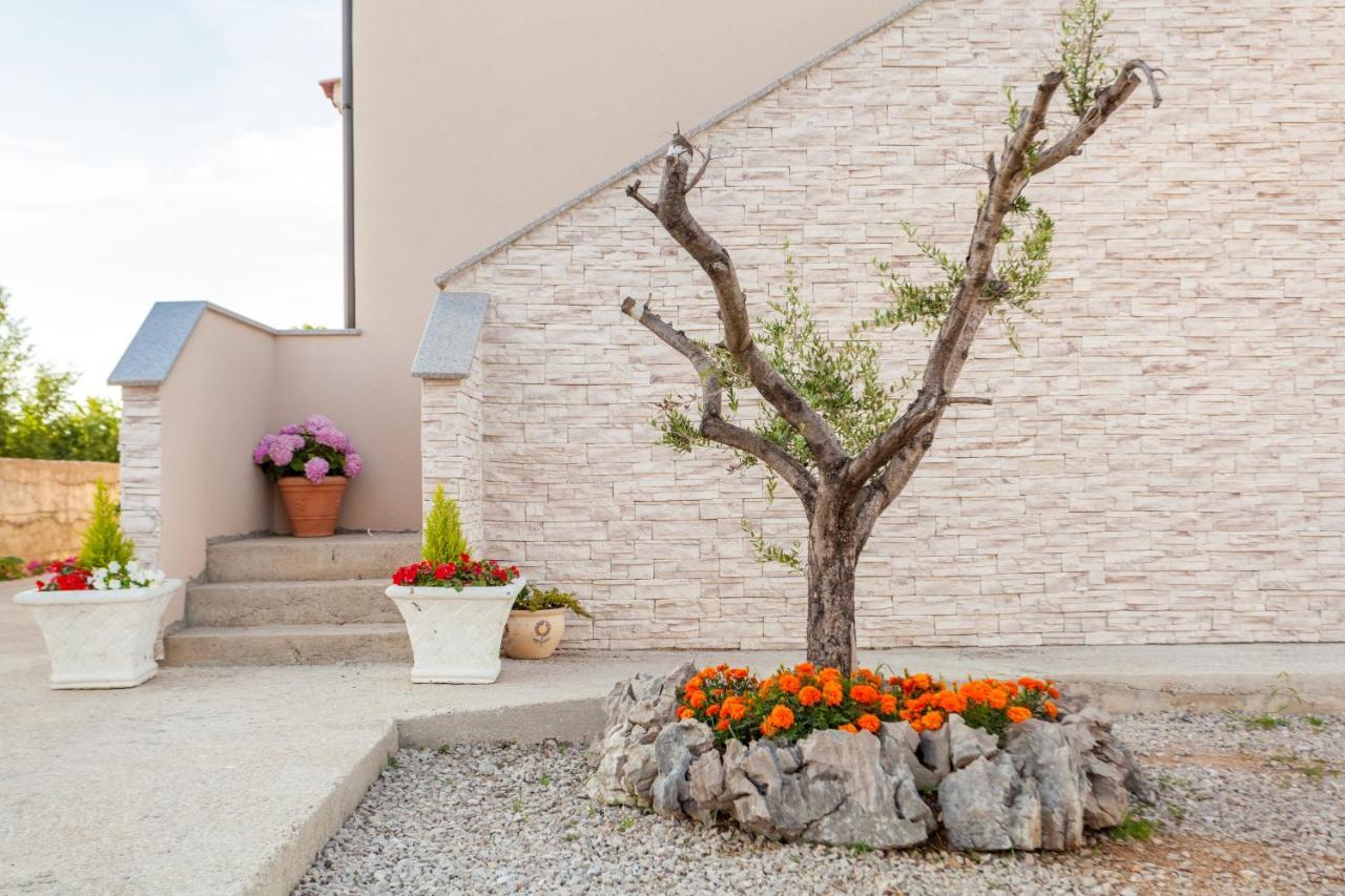Apartments Didi Omišalj Dış mekan fotoğraf